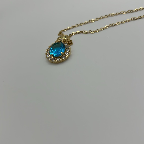 Swarovski Crystal Gold Necklace 16 Inch NWOT - Picture 7 of 8